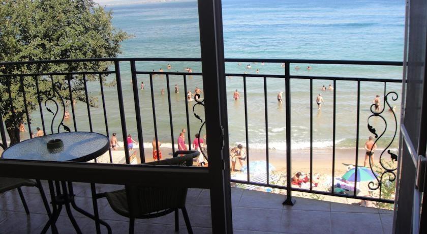Villa Lazuren Bryag 2 チェルノモレツ 部屋 写真
