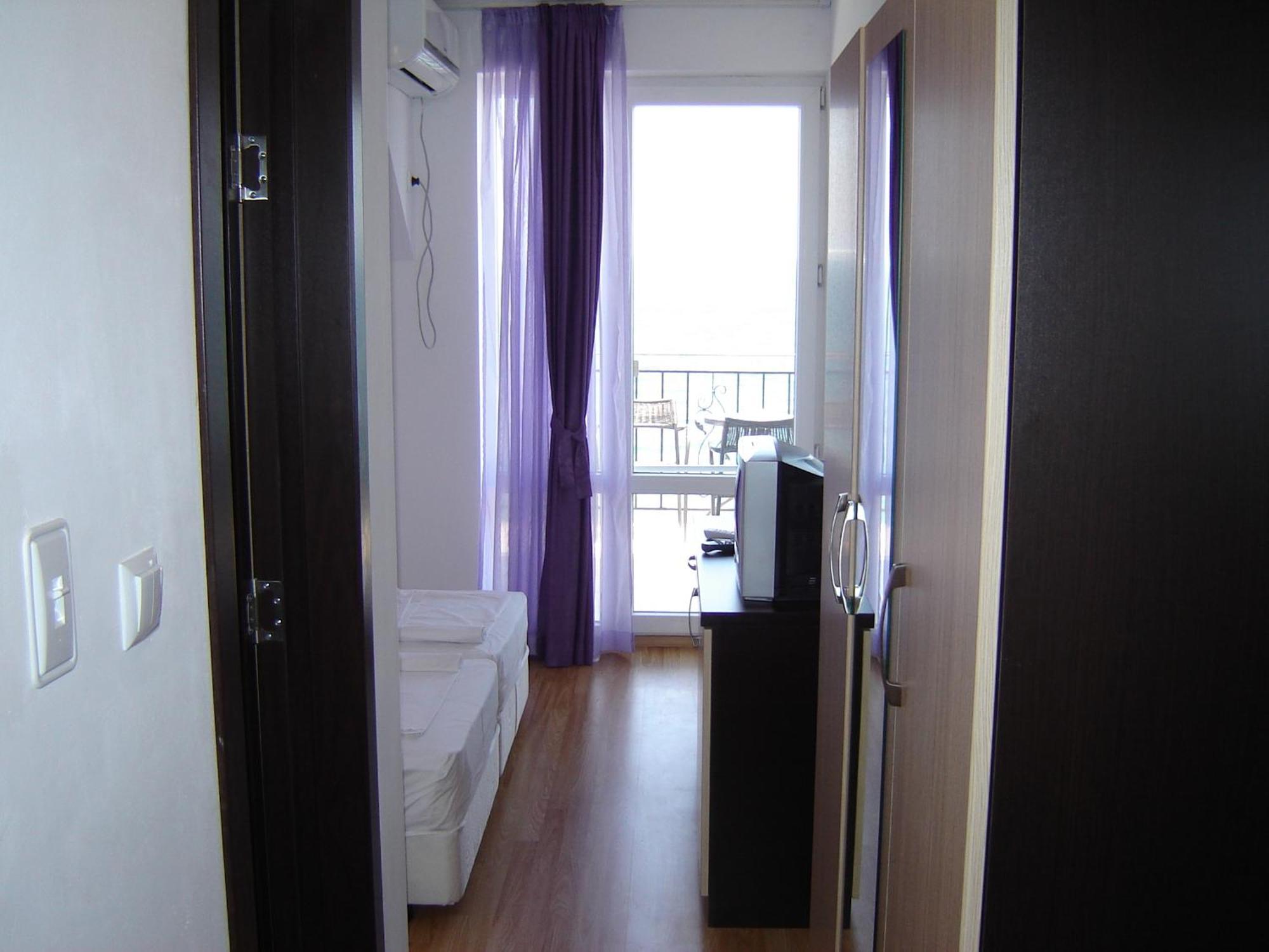 Villa Lazuren Bryag 2 チェルノモレツ 部屋 写真
